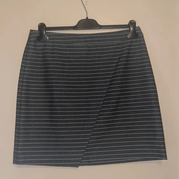 Loft women’s 10 skirt mini stripe business casual aline grey white Ann Taylor - Picture 1 of 10